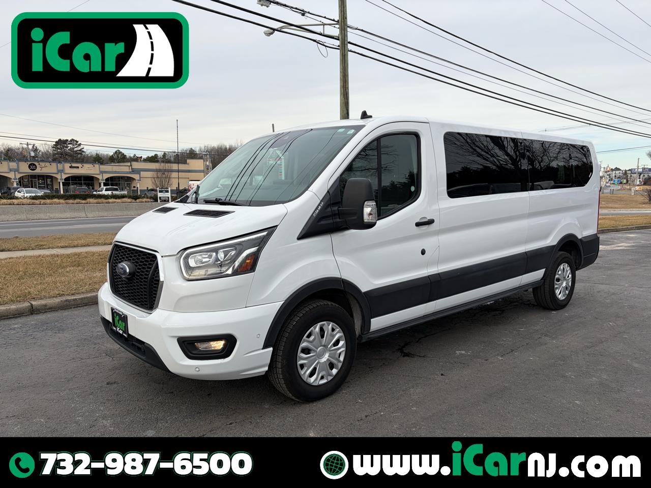 2023 Ford Transit Passenger Wagon T-350 148" Low Roof XLT RWD