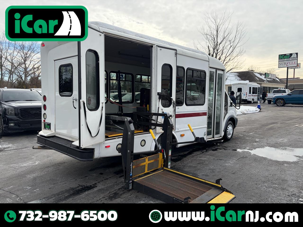 2017 Ford Transit Cutaway T-350 DRW 138" WB 10360 GVWR