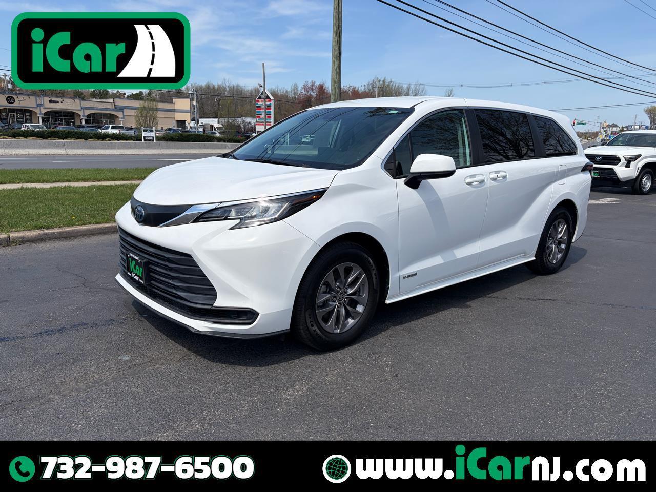 2021 Toyota Sienna LE FWD 8-Passenger