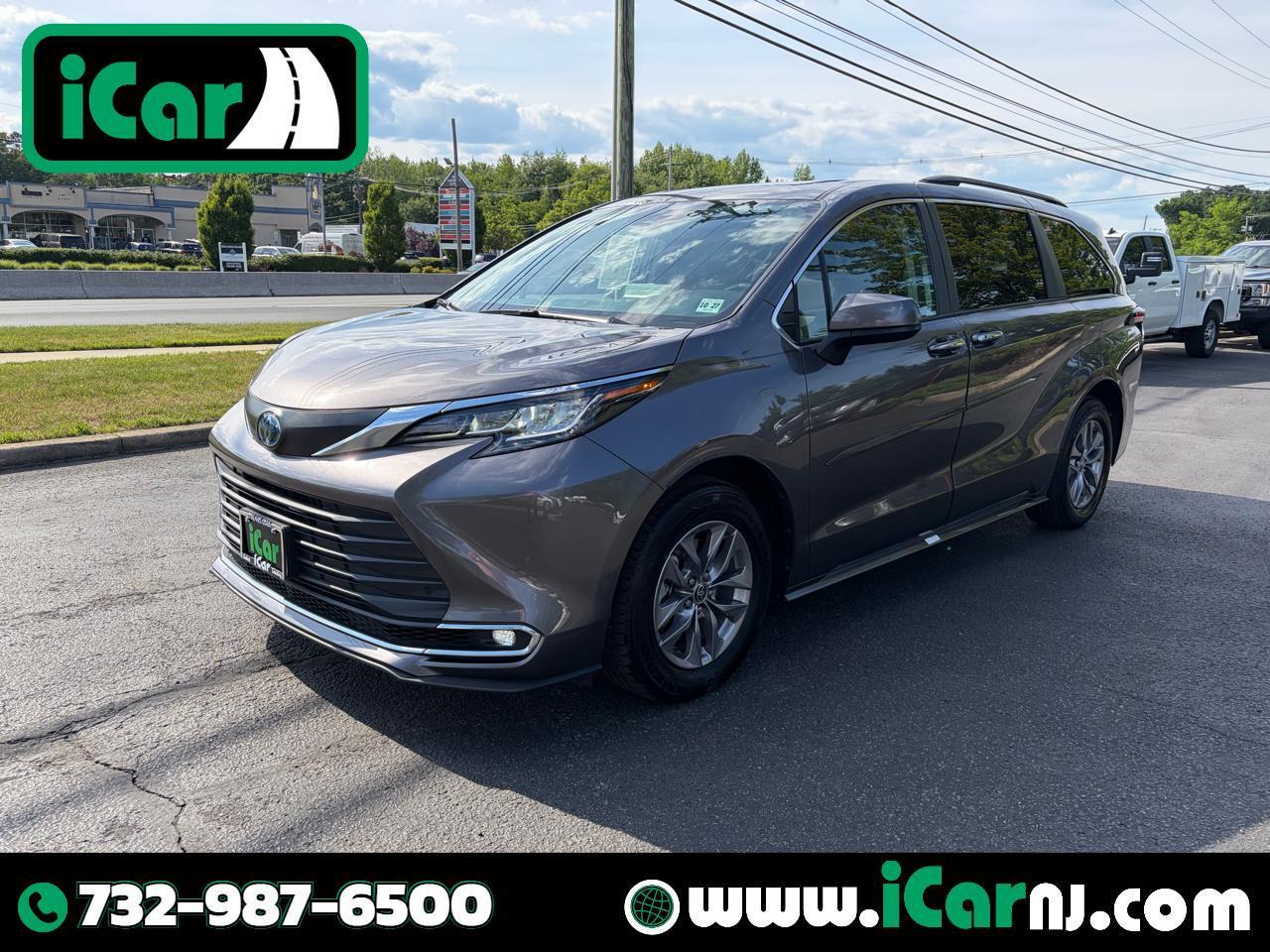 2022 Toyota Sienna's photo
