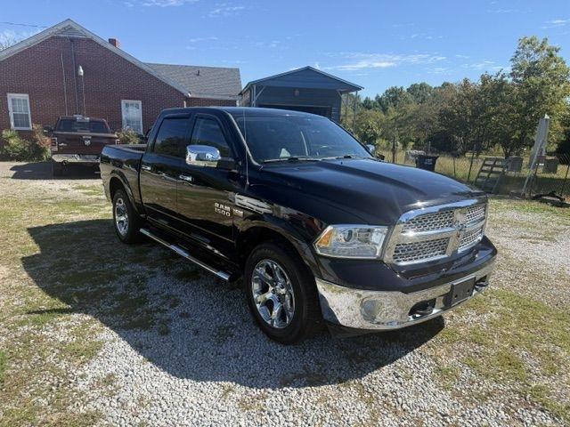 2015 RAM 1500 Laramie Crew Cab SWB 4WD