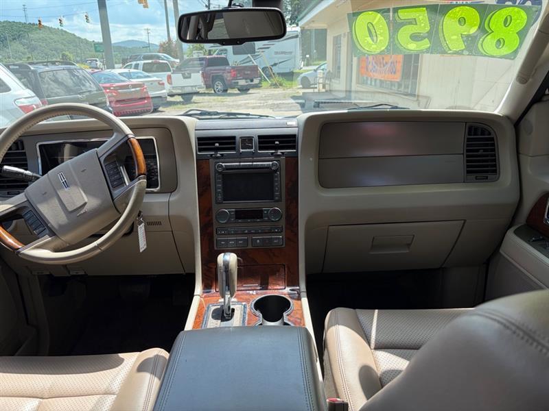 2011 Lincoln Navigator Base - Photo 9