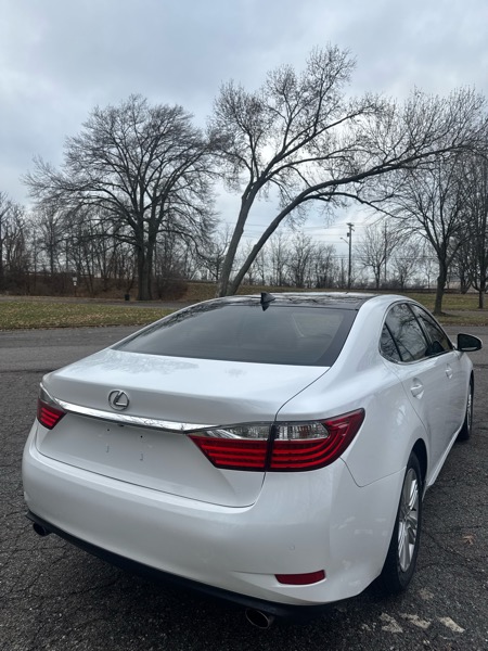 Lexus ES 350 Sedan 2015