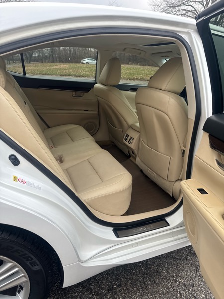 Lexus ES 350 Sedan 2015