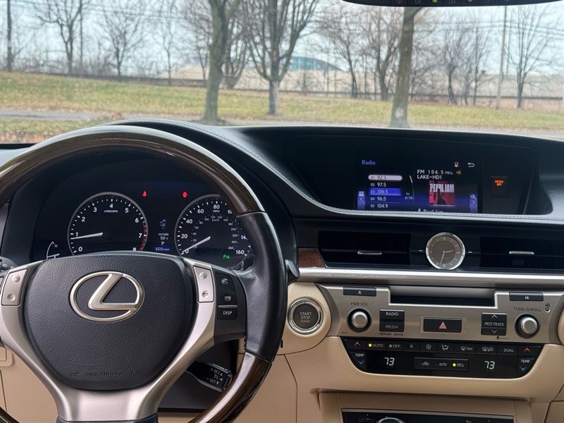 Lexus ES 350 Sedan 2015
