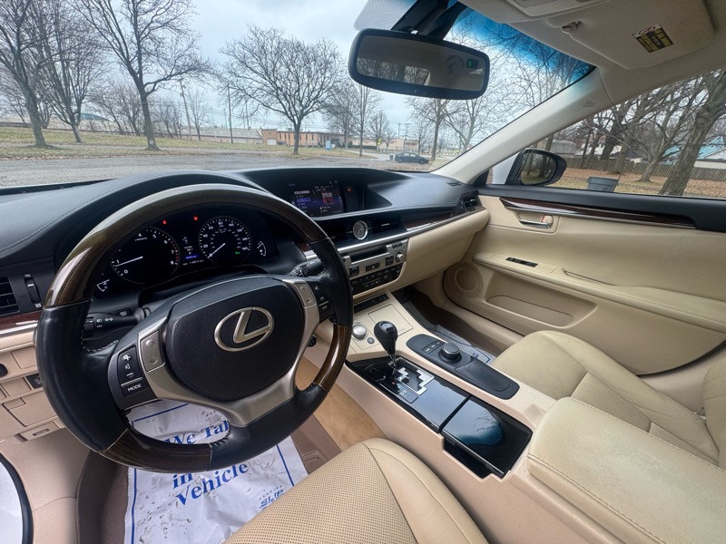 Lexus ES 350 Sedan 2015