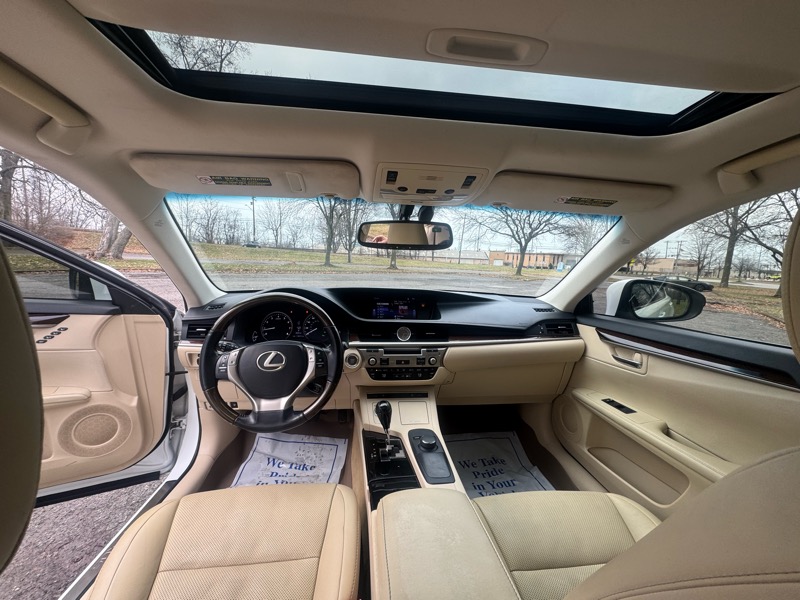 Lexus ES 350 Sedan 2015