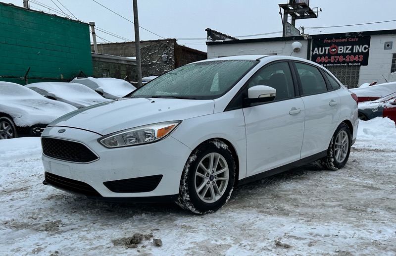 Ford Focus SE Sedan 2017