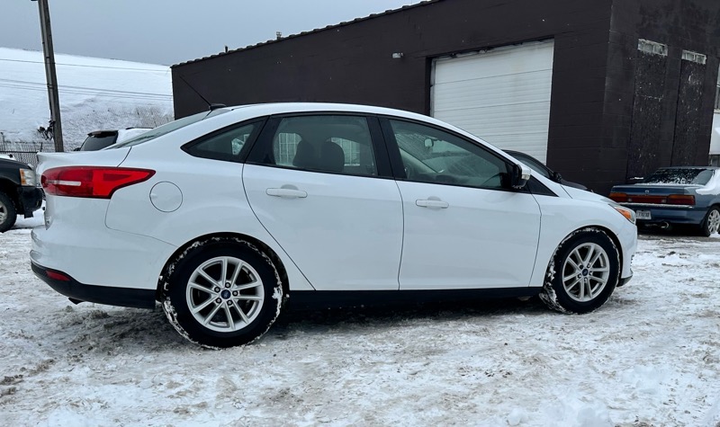 Ford Focus SE Sedan 2017