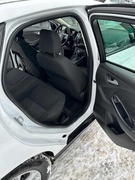 Ford Focus SE Sedan 2017