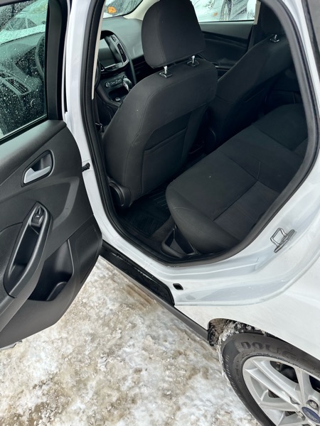 Ford Focus SE Sedan 2017