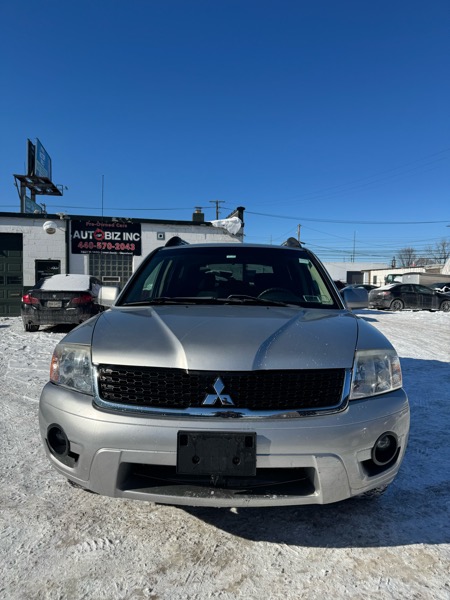 Mitsubishi Endeavor LS AWD 2011