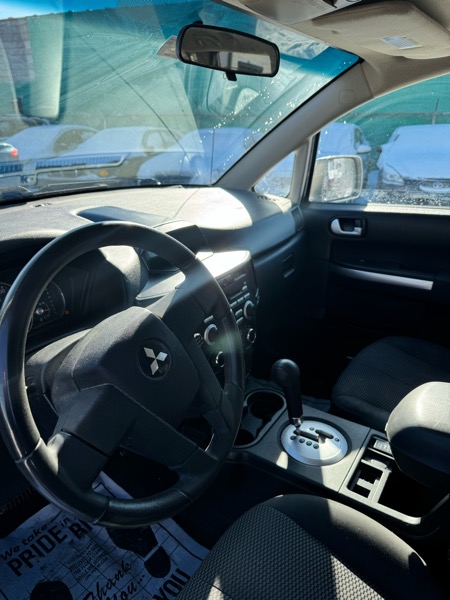 Mitsubishi Endeavor LS AWD 2011