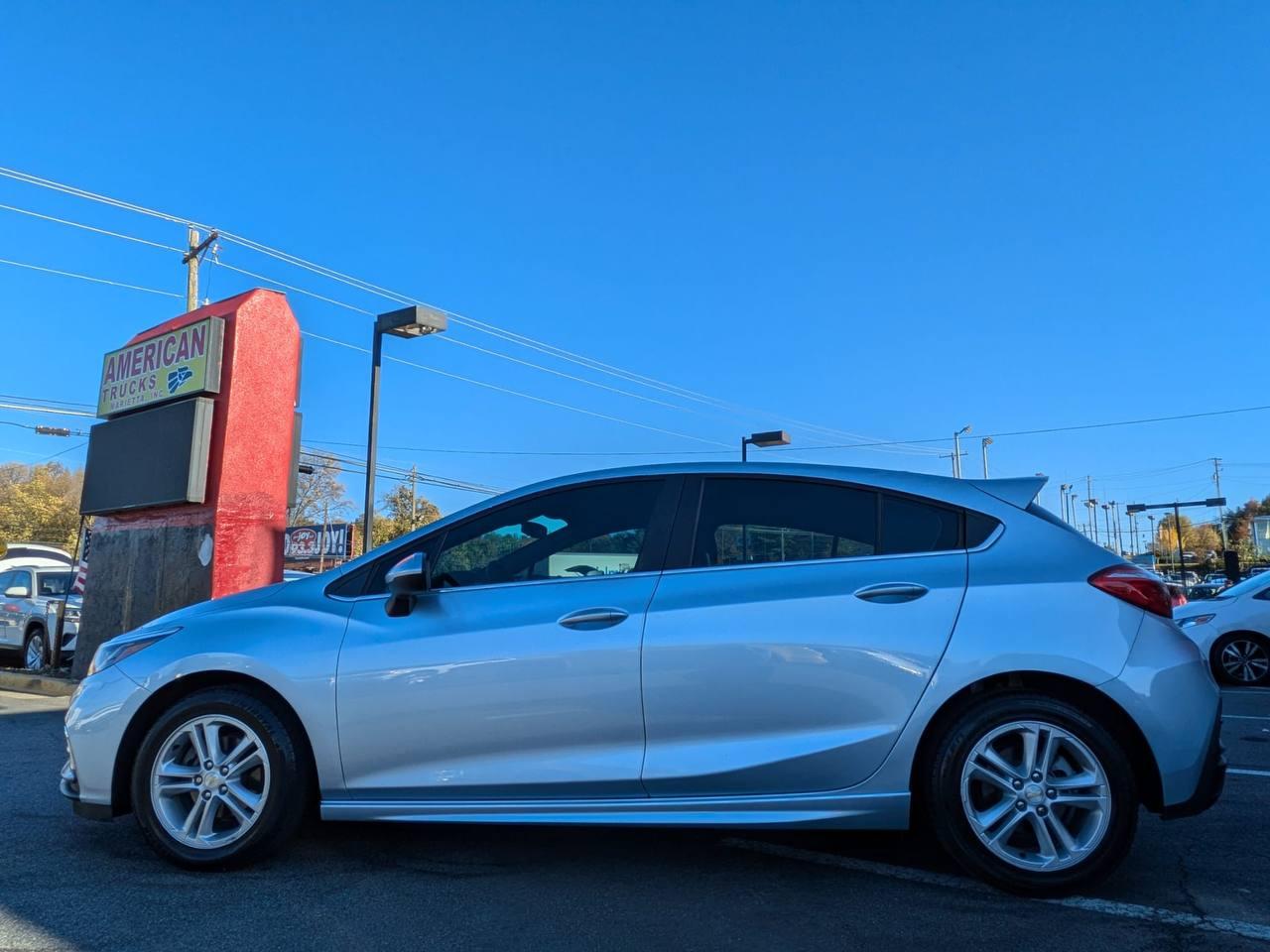 Chevrolet Cruze LT Auto Hatchback 2017