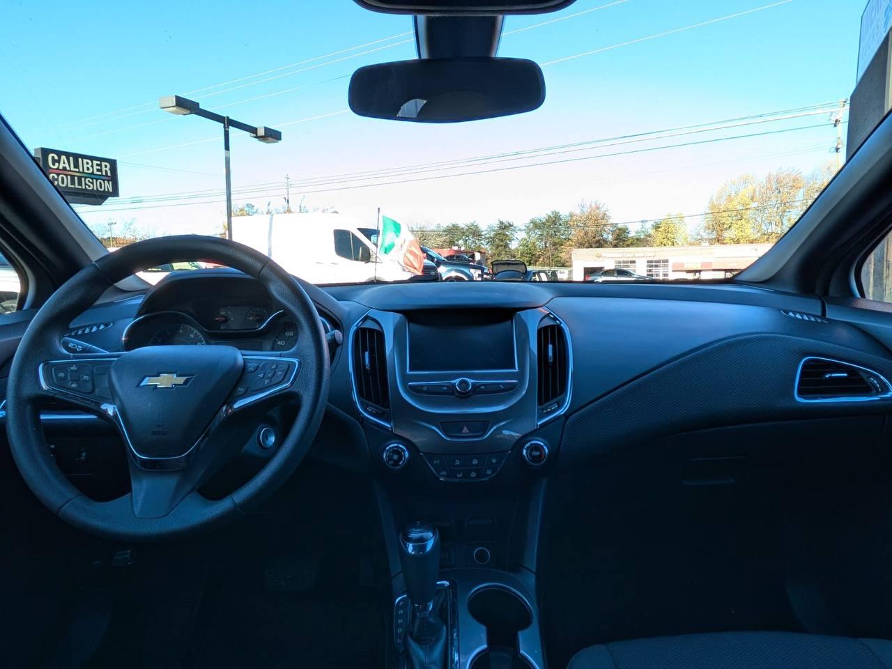 Chevrolet Cruze LT Auto Hatchback 2017