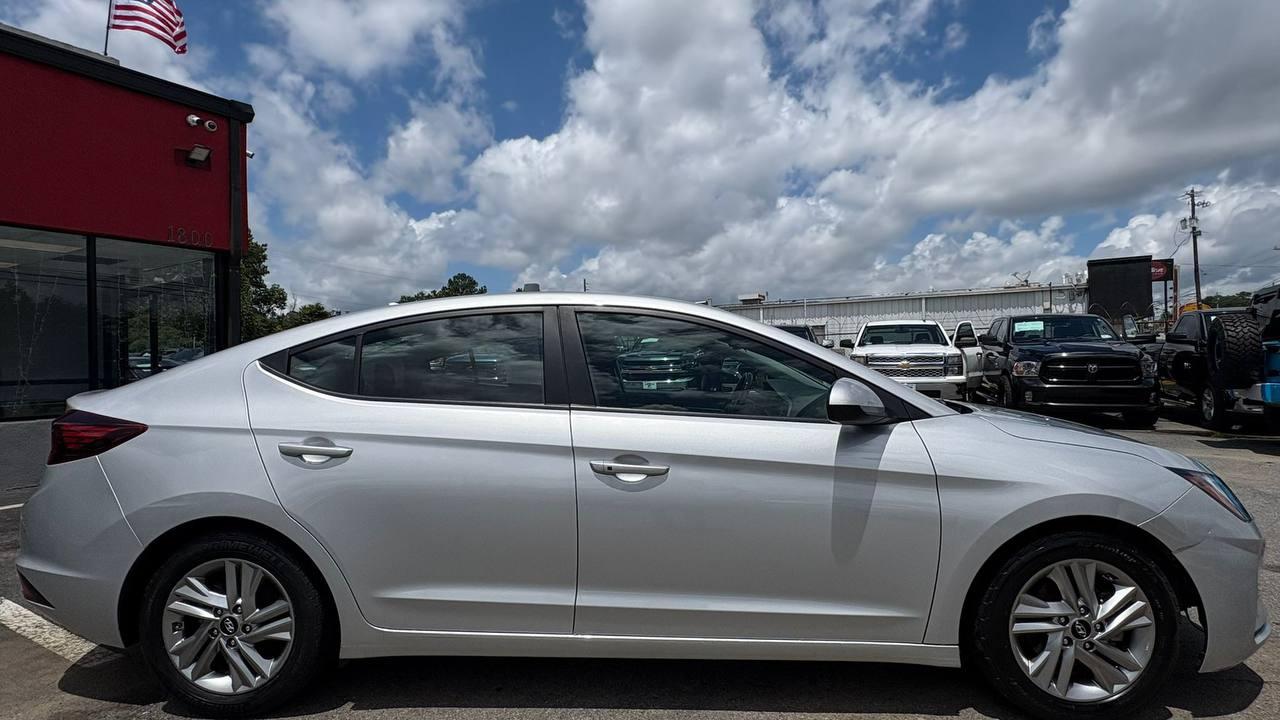 Hyundai Elantra Limited 2020