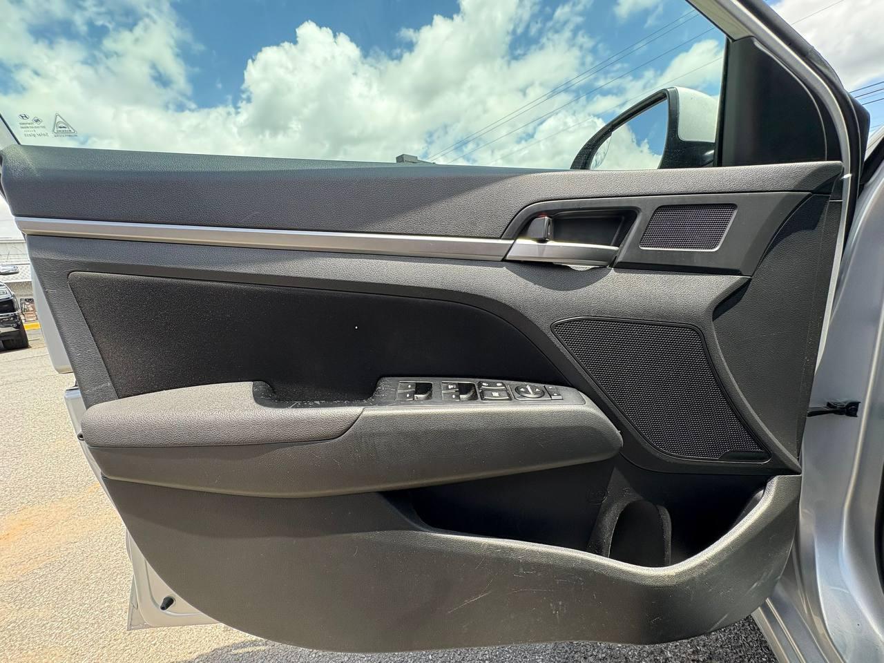Hyundai Elantra Limited 2020