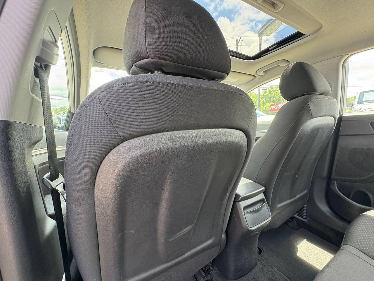 Hyundai Elantra Limited 2020