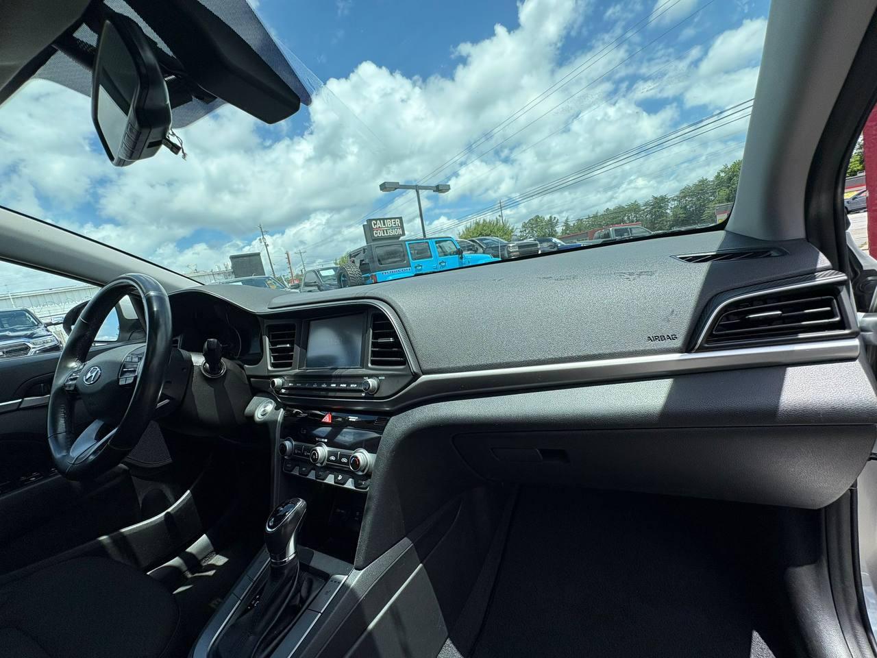 Hyundai Elantra Limited 2020
