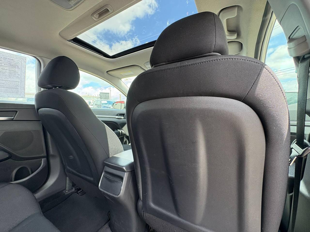 Hyundai Elantra Limited 2020
