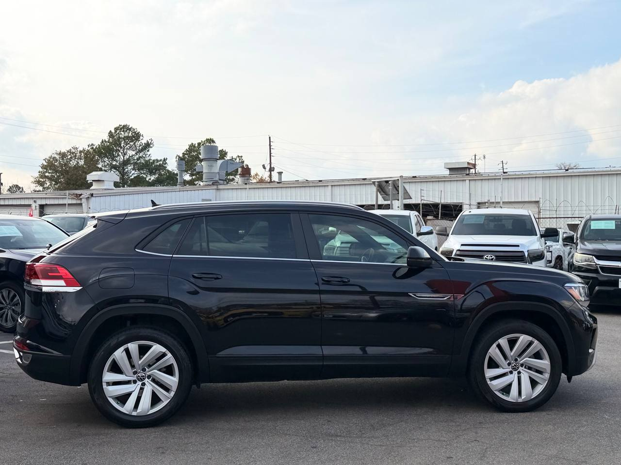 Volkswagen Atlas Cross Sport SE w/Technology 2021
