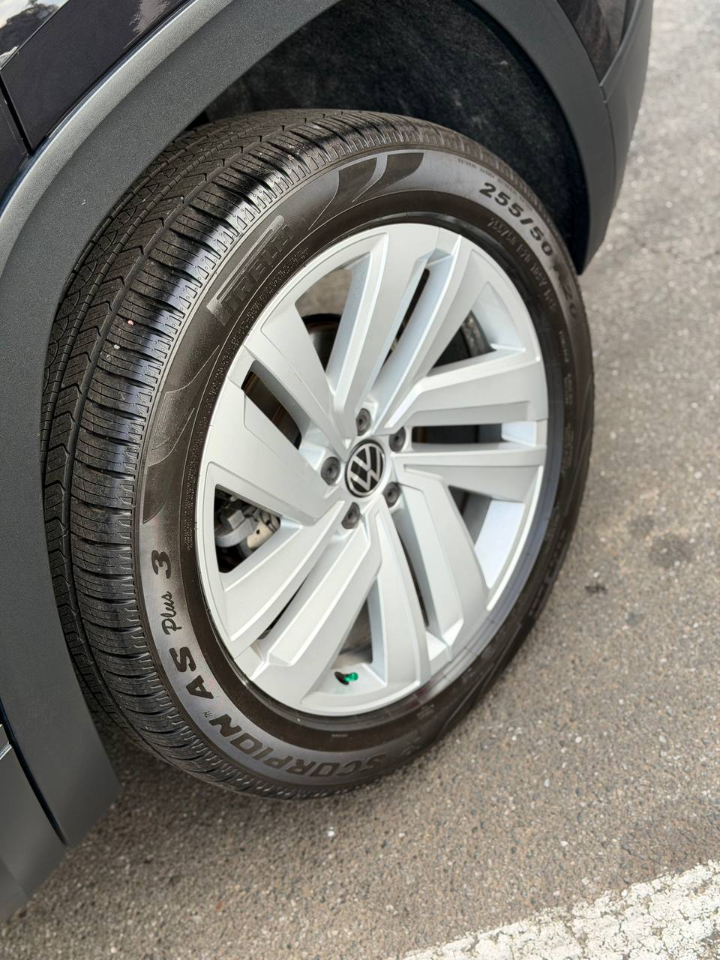 Volkswagen Atlas Cross Sport SE w/Technology 2021