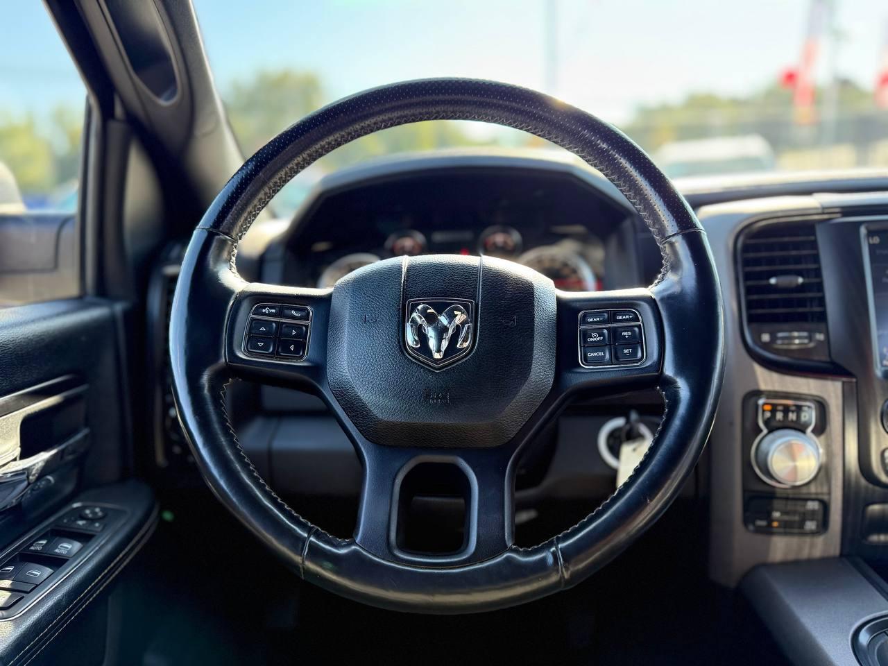 RAM 1500 Rebel Crew Cab SWB 4WD 2017
