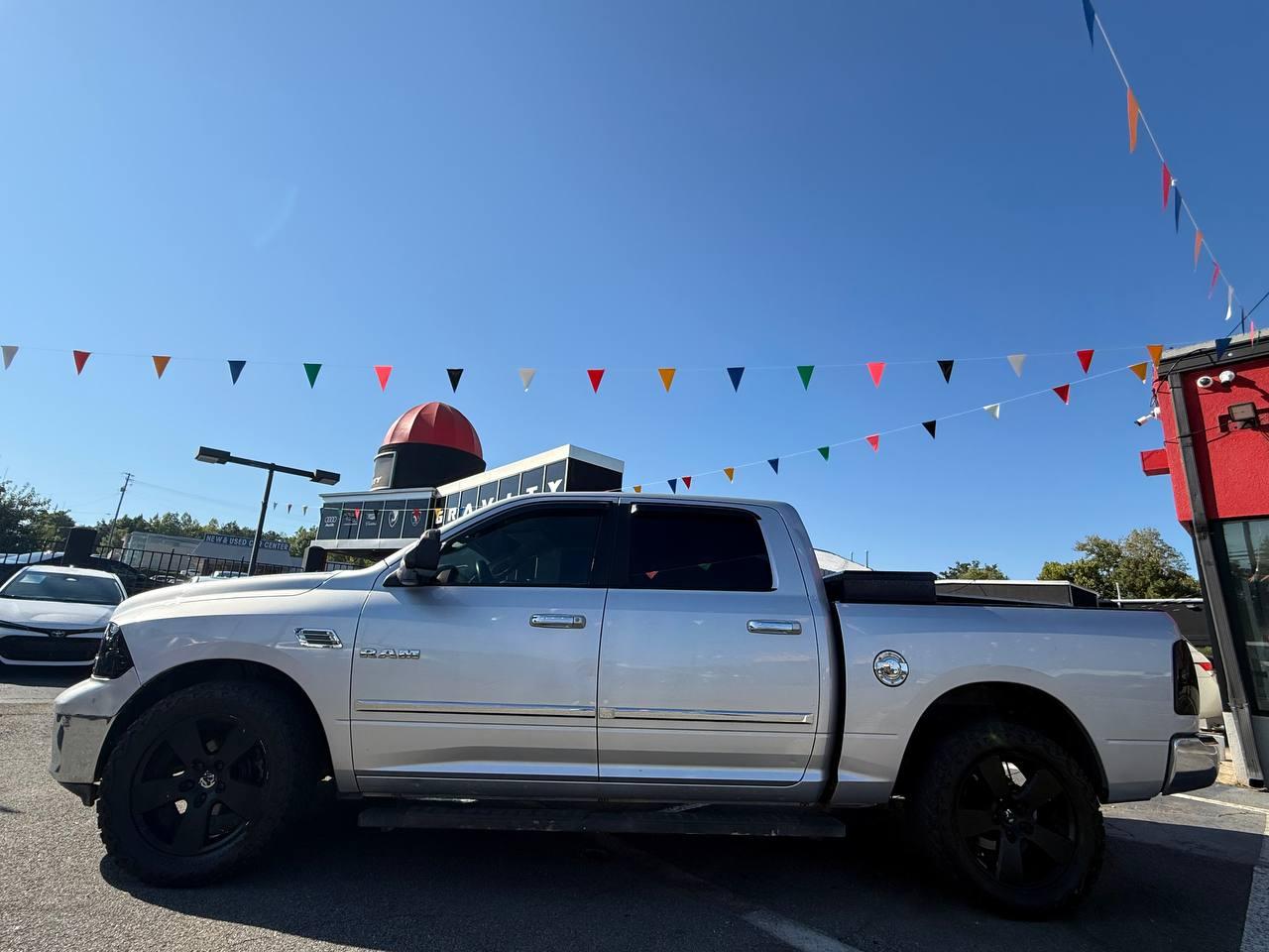 Dodge Ram 1500 SLT Crew Cab 2WD 2009