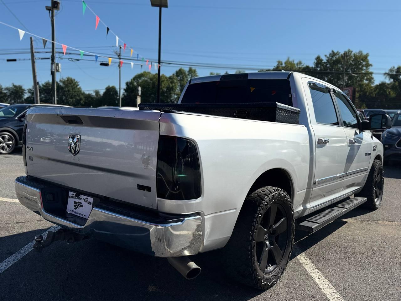 Dodge Ram 1500 SLT Crew Cab 2WD 2009