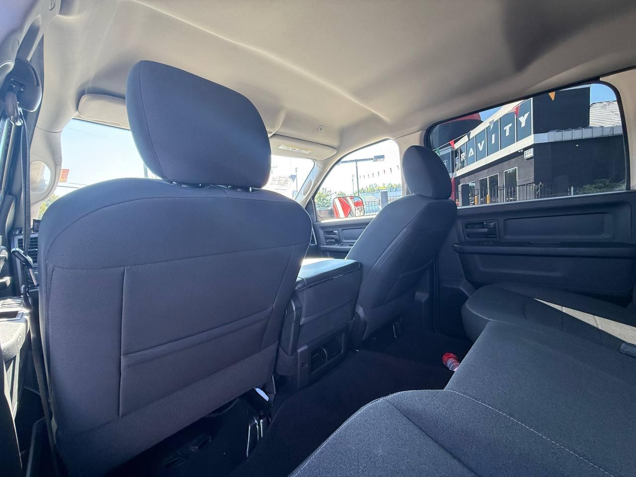 RAM 1500 Classic Tradesman Crew Cab SWB 2WD 2021