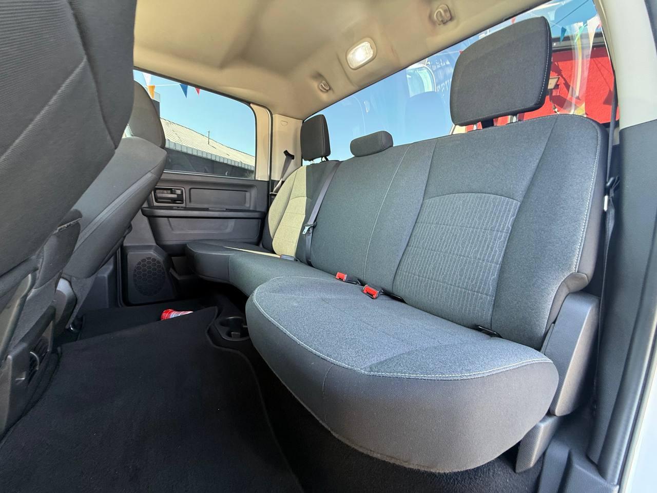 RAM 1500 Classic Tradesman Crew Cab SWB 2WD 2021