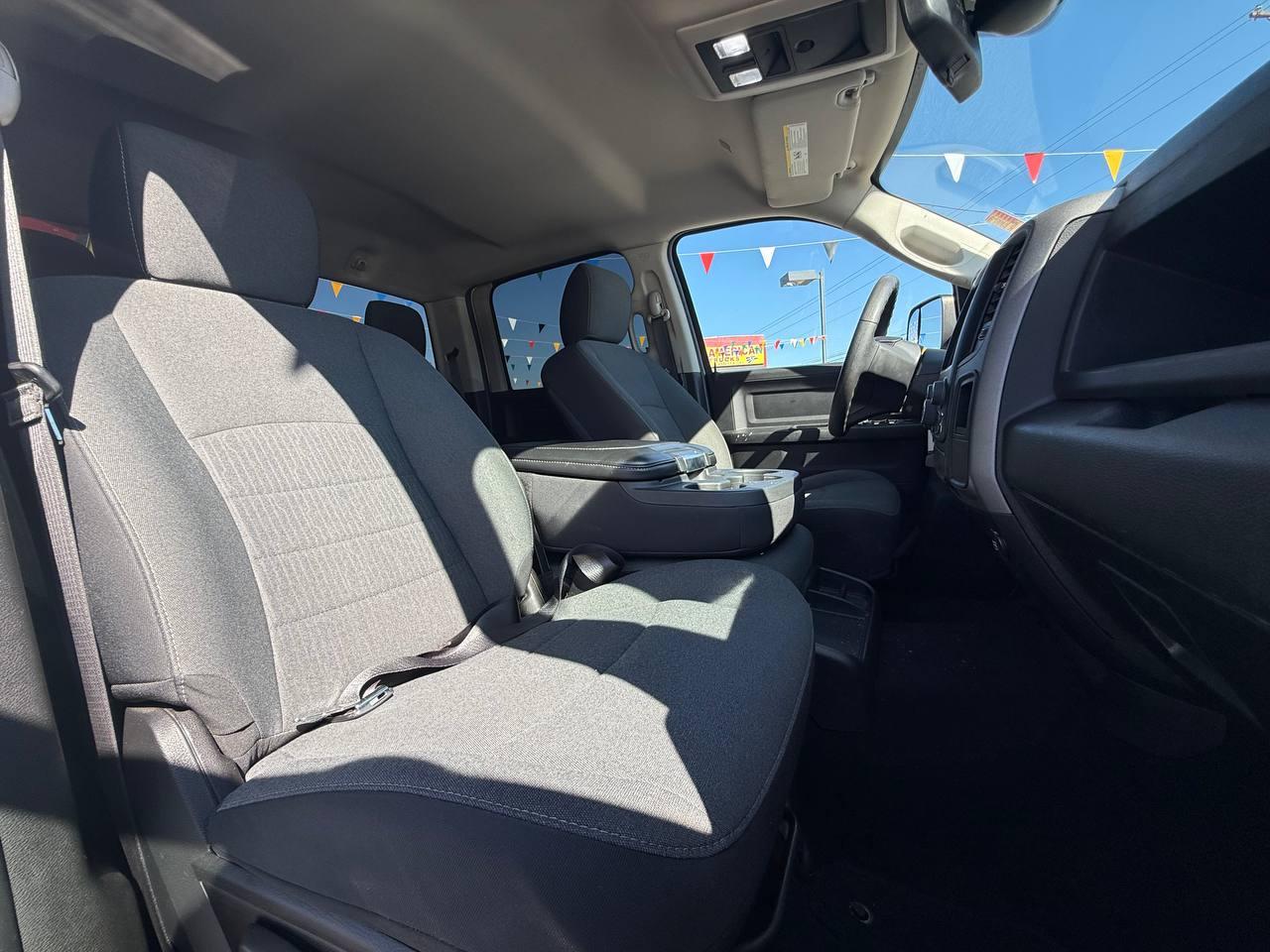 RAM 1500 Classic Tradesman Crew Cab SWB 2WD 2021