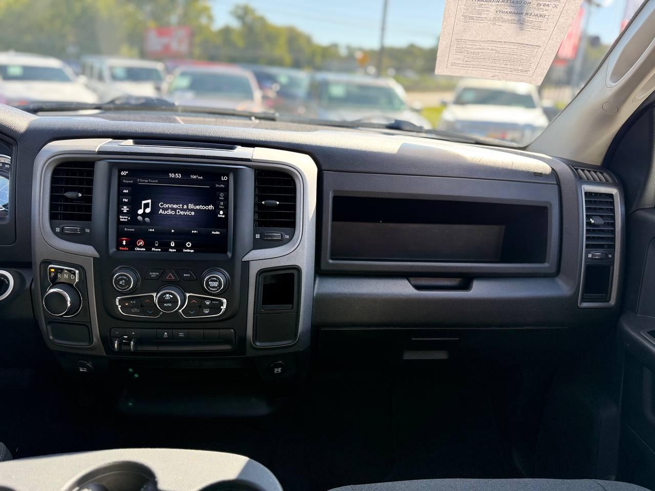 RAM 1500 Classic Tradesman Crew Cab SWB 2WD 2021