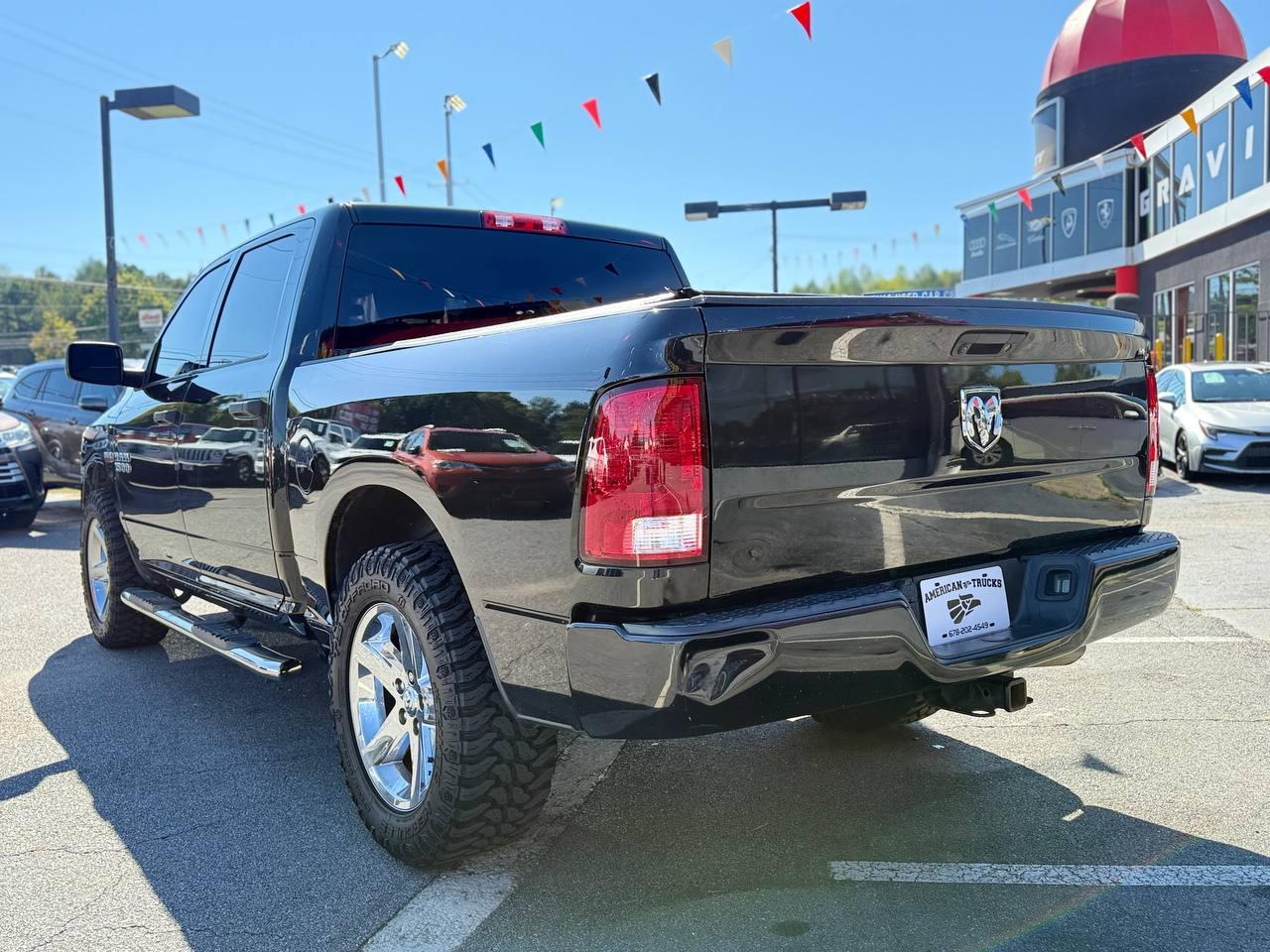 RAM 1500 Tradesman Crew Cab SWB 2WD 2018