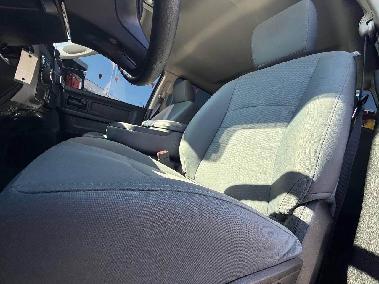 RAM 1500 Tradesman Crew Cab SWB 2WD 2018