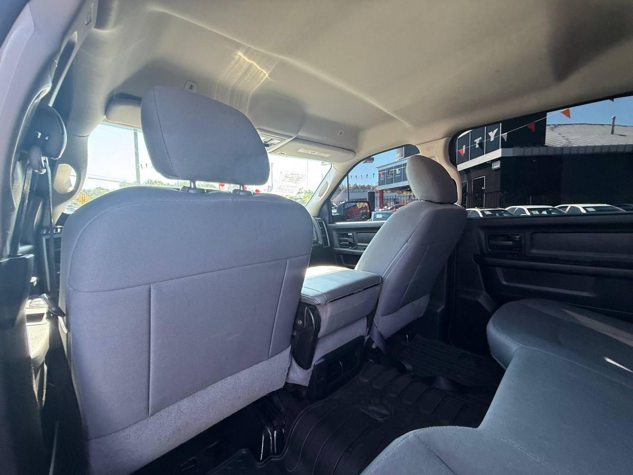 RAM 1500 Tradesman Crew Cab SWB 2WD 2018