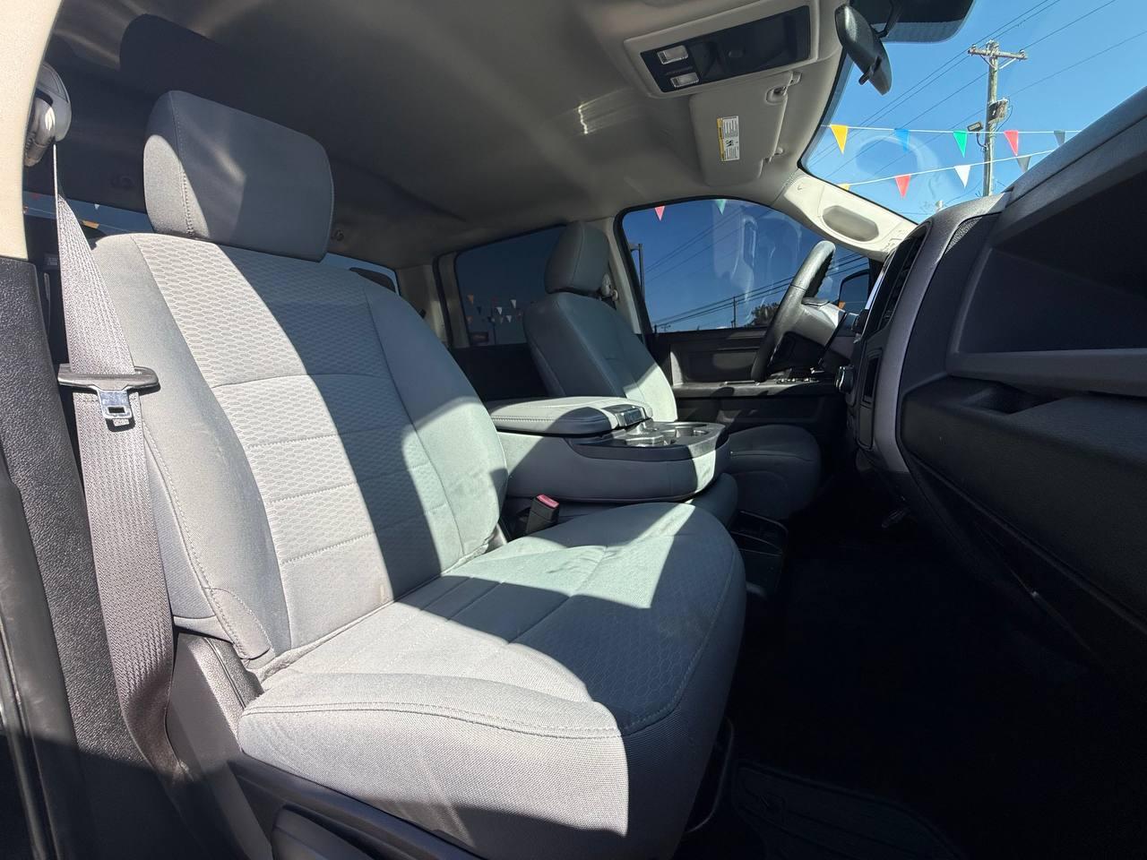 RAM 1500 Tradesman Crew Cab SWB 2WD 2018