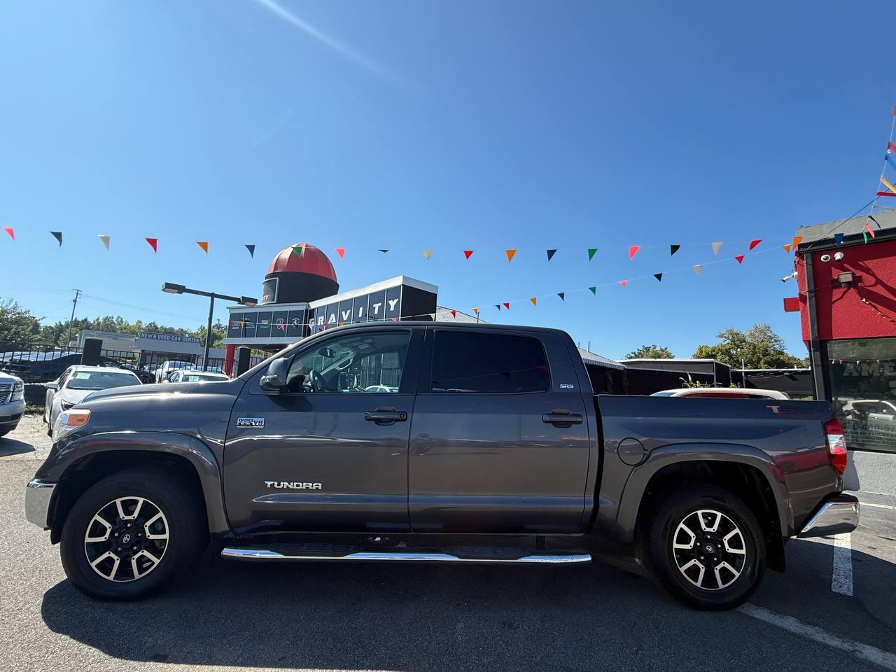 Toyota Tundra SR5 5.7L V8 FFV CrewMax 2WD 2016