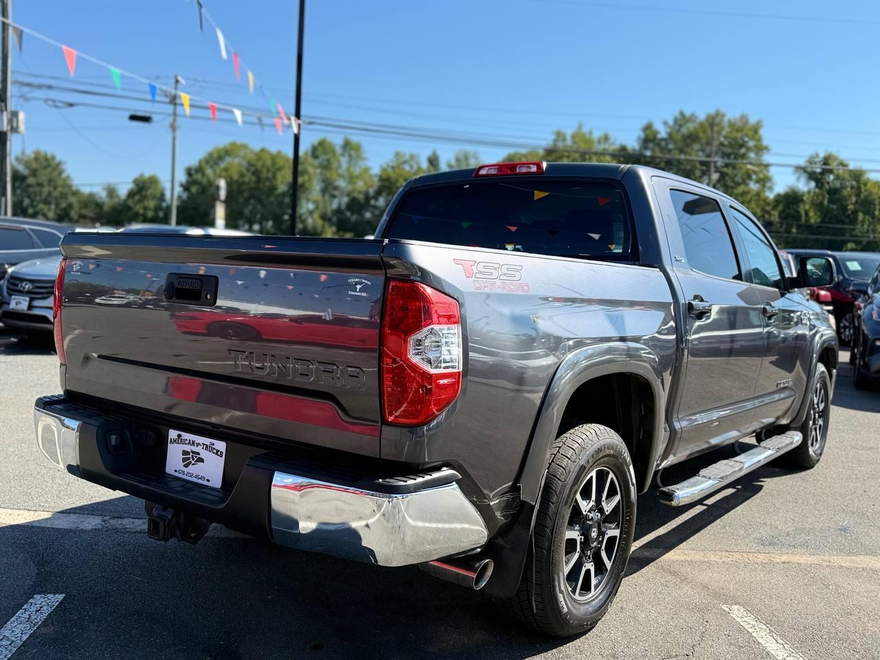 Toyota Tundra SR5 5.7L V8 FFV CrewMax 2WD 2016