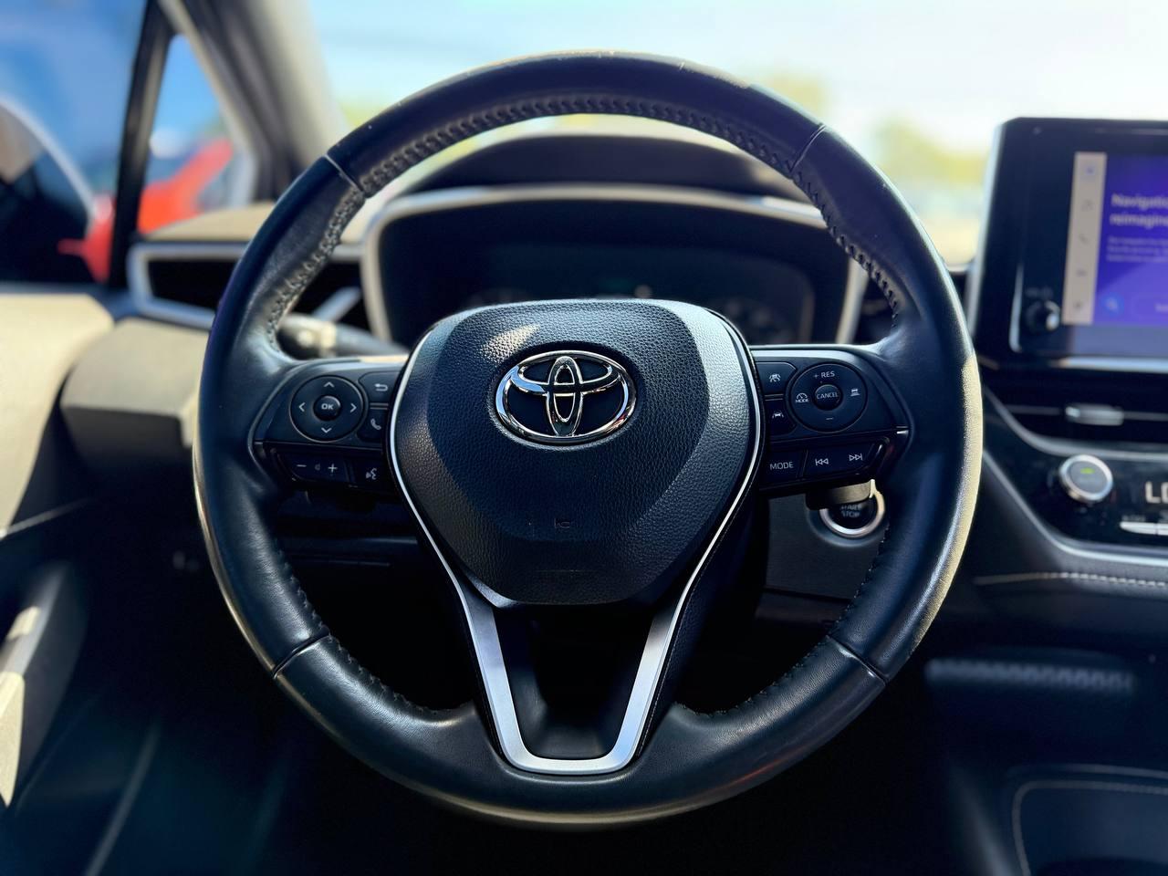 Toyota Corolla SE Hatchback 2023