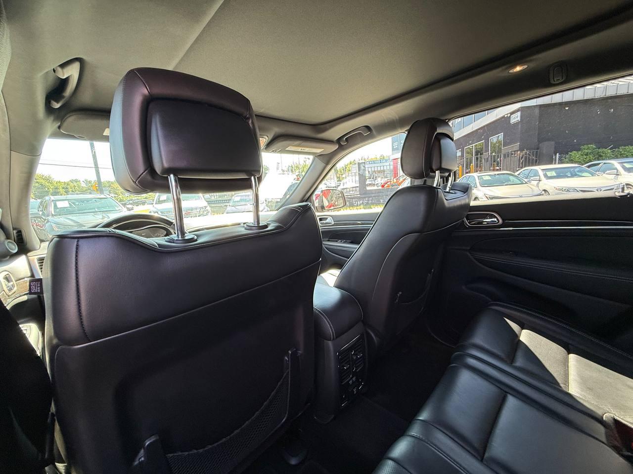 Jeep Grand Cherokee Overland 2WD 2016