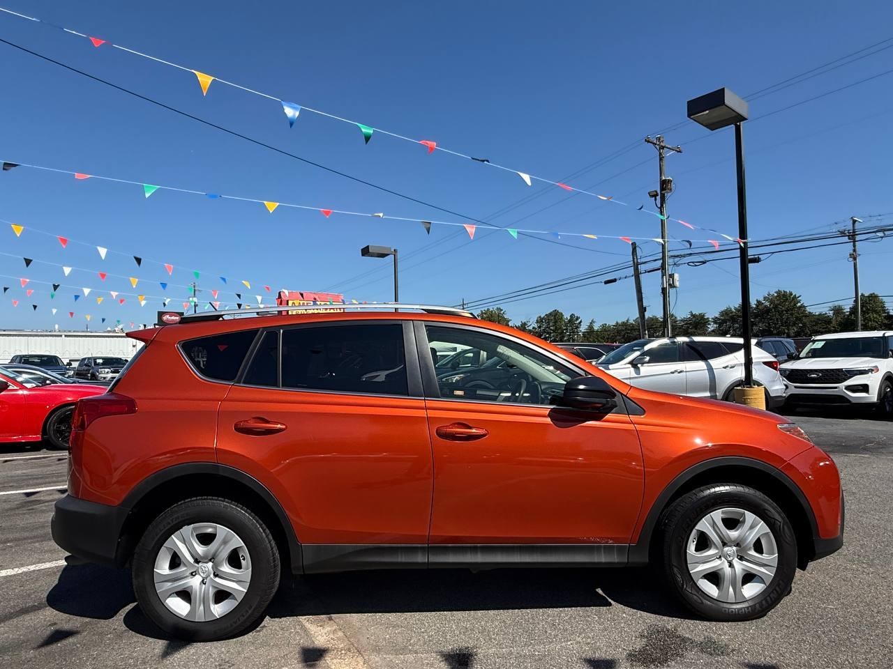 Toyota RAV4 LE FWD 2015