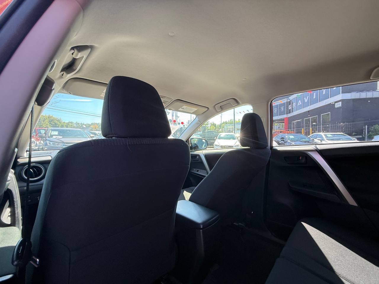 Toyota RAV4 LE FWD 2015