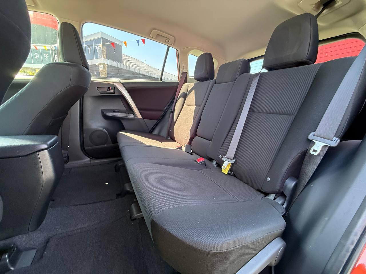 Toyota RAV4 LE FWD 2015