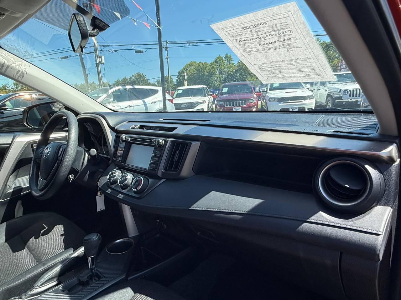 Toyota RAV4 LE FWD 2015