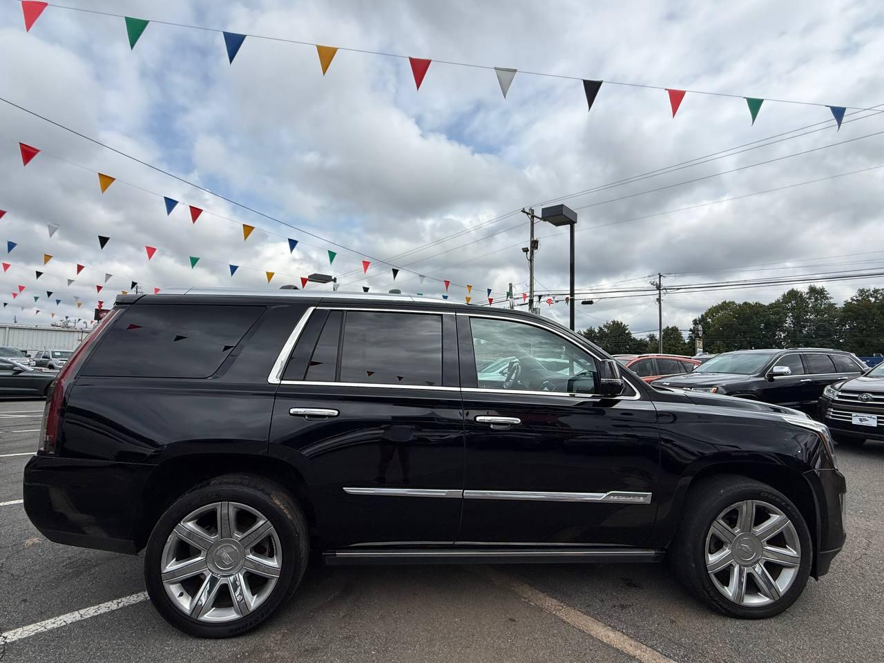 Cadillac Escalade Premium 4WD 2016