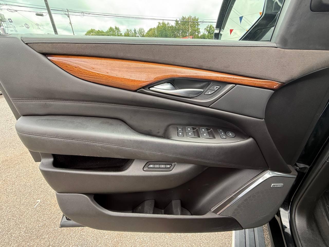 Cadillac Escalade Premium 4WD 2016