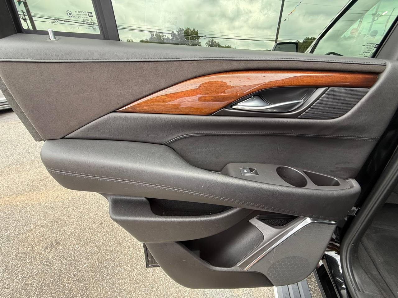 Cadillac Escalade Premium 4WD 2016