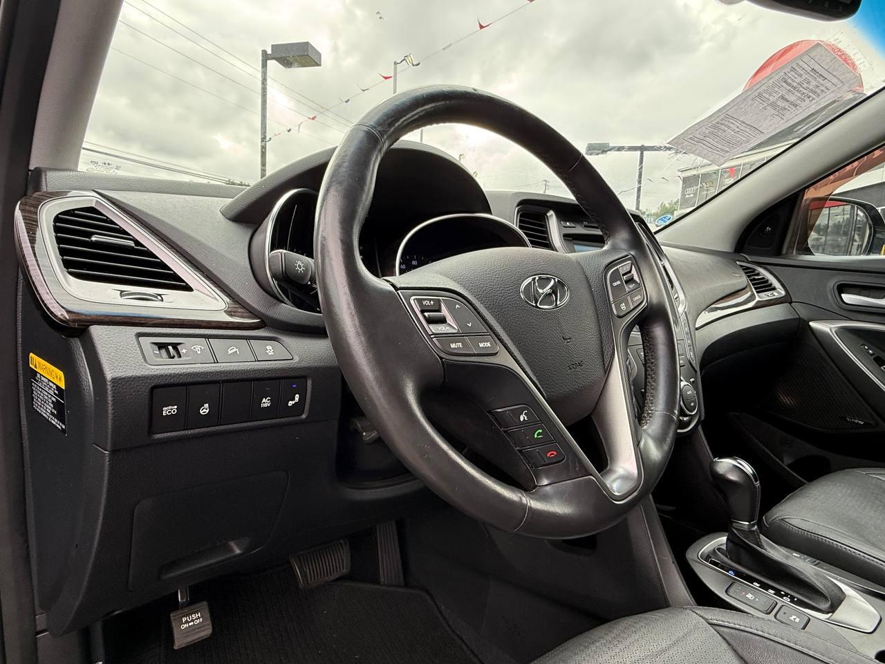 Hyundai Santa Fe Limited FWD 2014