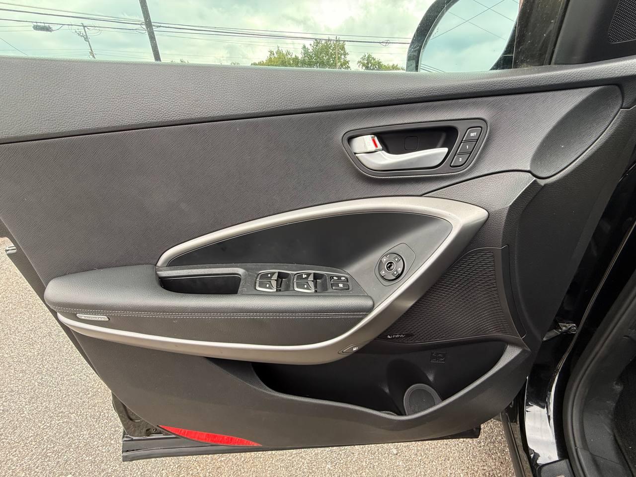 Hyundai Santa Fe Limited FWD 2014